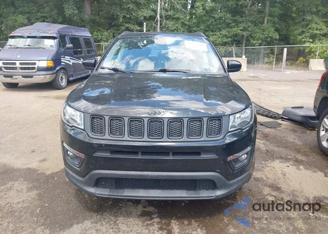 2019 Jeep Compass Altitude 4X4 z USA, uszkodzony, nr VIN 3C4NJDBB2KT598963